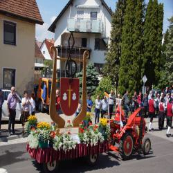 images/2019/100/Sonntag/03umzug_16_20200102_1864408985.jpg